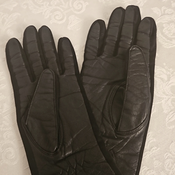 Leather Gloves, Size S/M. - Picture 3 of 8